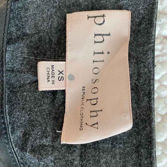 Philosophy Women’s Gray Faux Leather Blouse Size XS - Picture 4 of 4